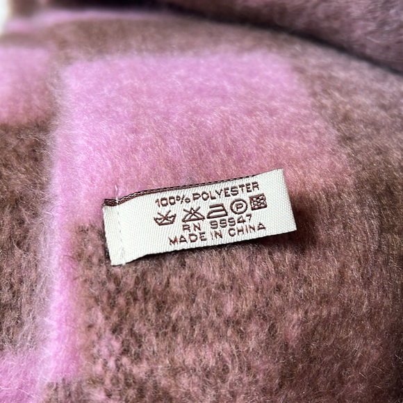 Stunning mauve & brown polyester scarf 🧣& Premium gloves in matching mauve. - Picture 6 of 6